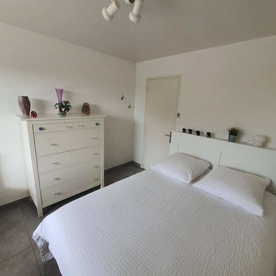 Apartment T2 Six Fours Cap Negre,1 Mn A Pied De La