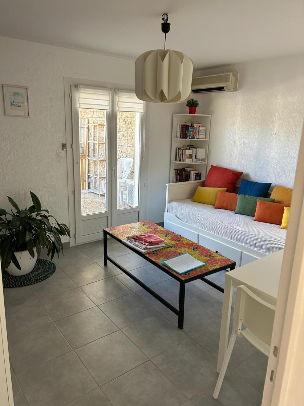 Superbe T2, 1 Mn à Pied De La Six Fours Appartement