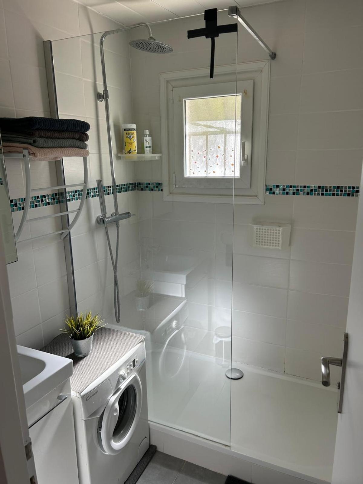 Apartment T2 Six Fours Cap Negre,1 Mn A Pied De La